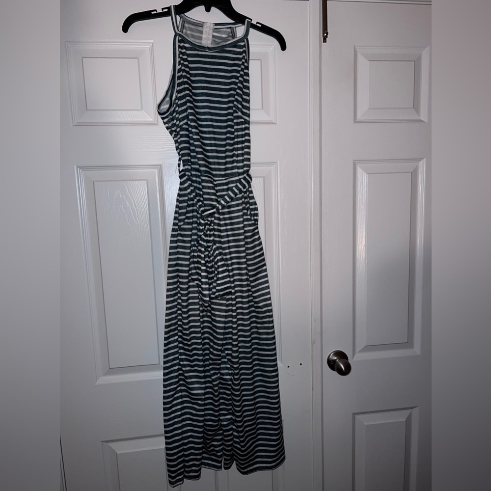 Sleeveless jumpsuit